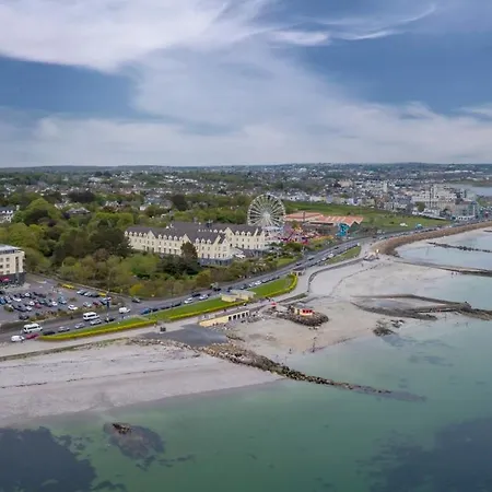 Salthill 4*